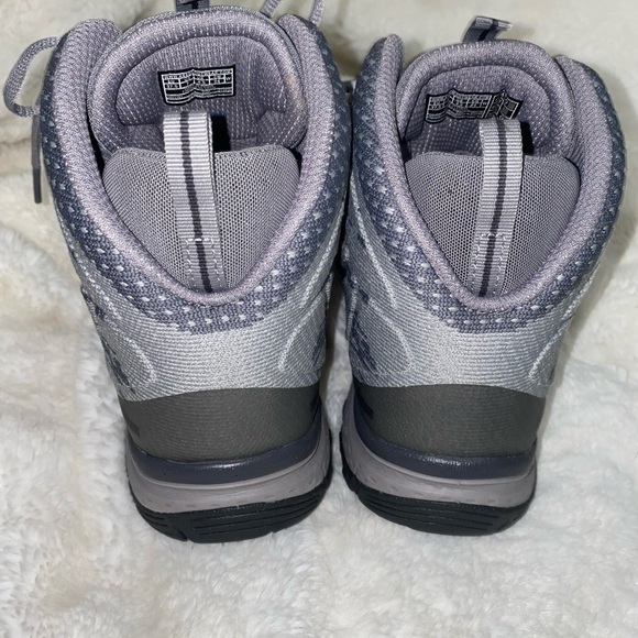 Brand New Neutral Keen Hiking Boots - Picture 10 of 14